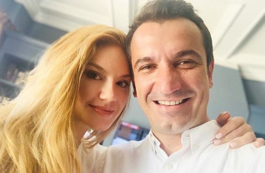 “Në lidhje dashurie me Kastro Zizon…”, flet për herë të parë Ajola Xoxa “Në lidhje dashurie me Kastro Zizon…”, flet për herë të parë Ajola Xoxa