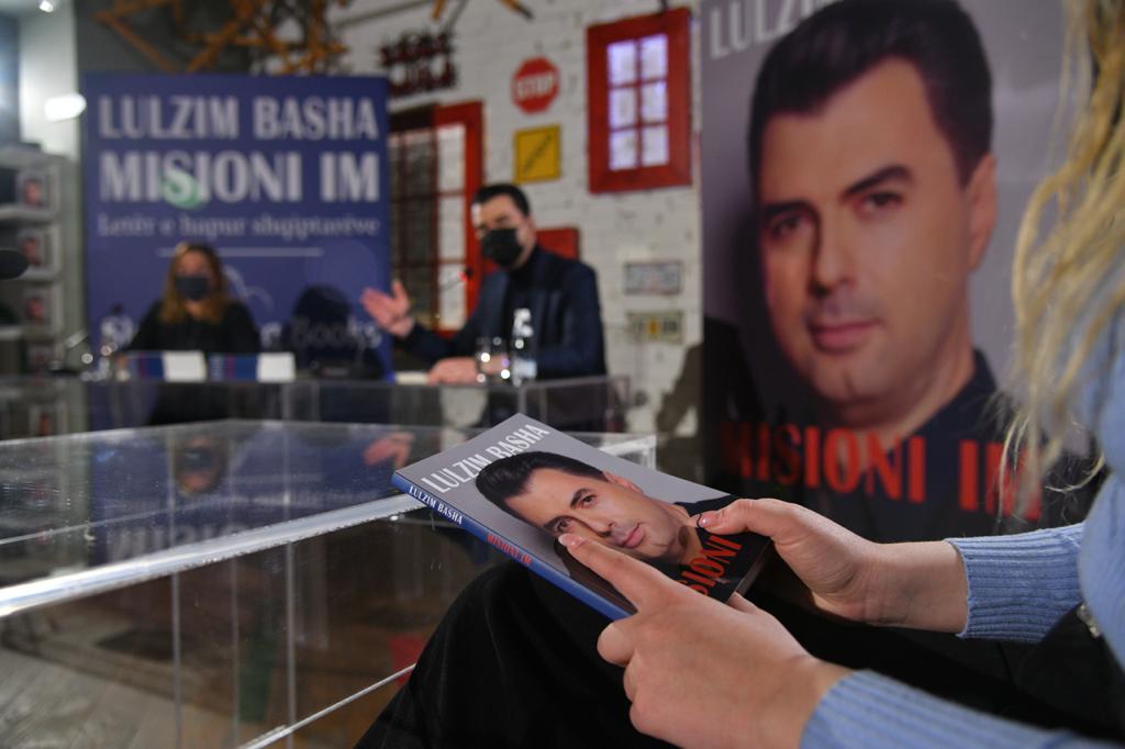 Libri i Lulzim Bashës tregon dramën reale të PD, Lulit i’a kalon edhe Monika Kryemadhi Libri i Lulzim Bashës tregon dramën reale të PD, Lulit i’a kalon edhe Monika Kryemadhi