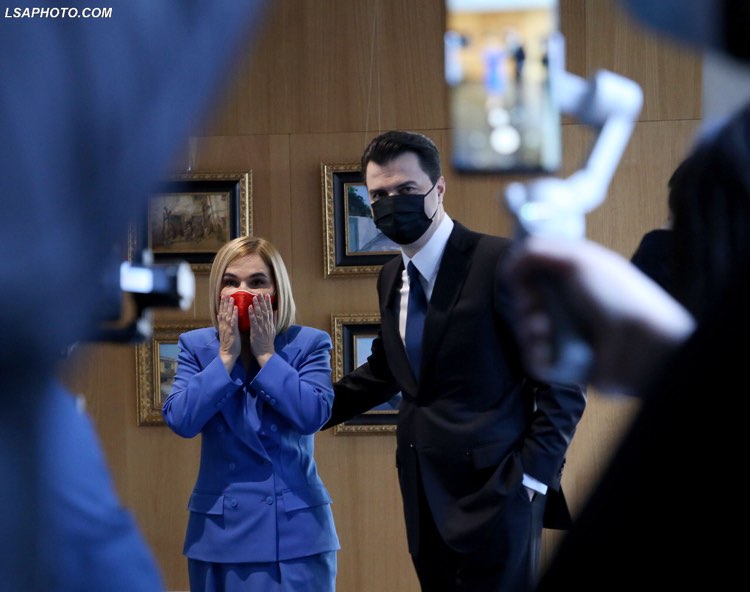 Basha djeg kandidatët e PD-së në Tiranë, për aleatët