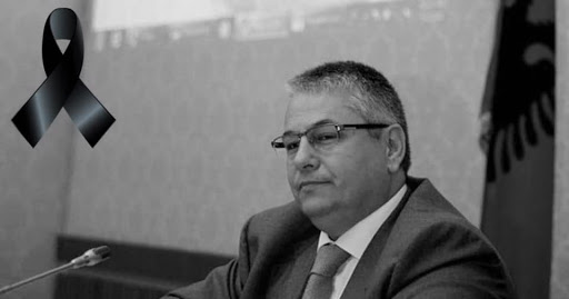 Flamujt në gjysmë shtizë në të gjithë institucionet, 29 marsi shapllet ditë zie kombëtare në nder të Bashkim Finos Flamujt në gjysmë shtizë në të gjithë institucionet, 29 marsi shapllet ditë zie kombëtare në nder të Bashkim Finos