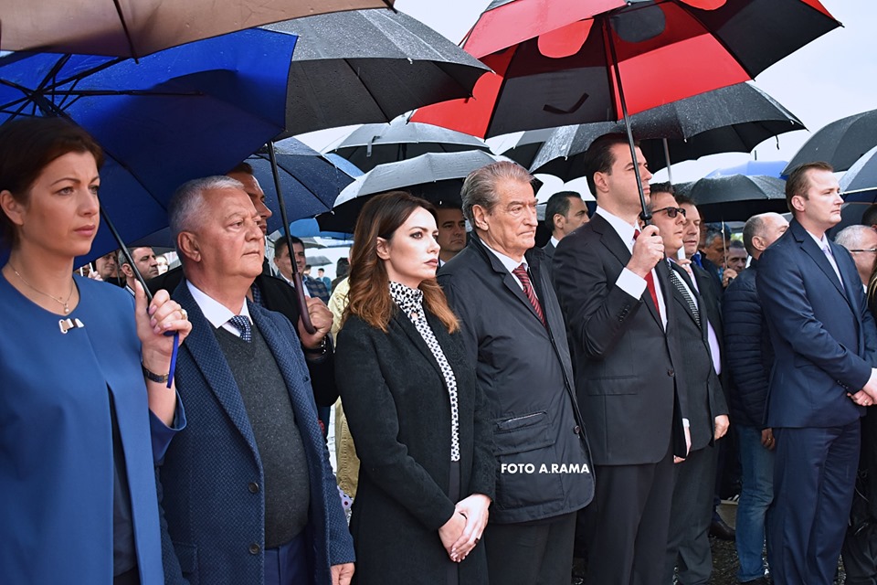 Pse Sali Berisha nuk e fal Grida Dumën? Pse Sali Berisha nuk e fal Grida Dumën?