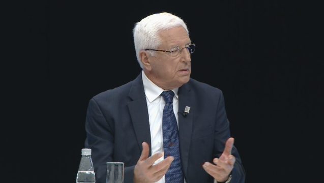 Habit Neritan Ceka: Gjyshja ime mbante gjithmonë pistoletë me vete, ishte nga Selaniku Habit Neritan Ceka: Gjyshja ime mbante gjithmonë pistoletë me vete, ishte nga Selaniku