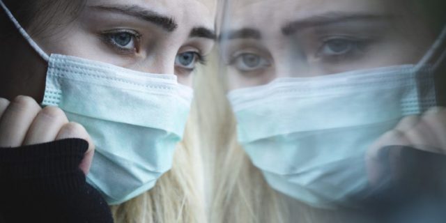 Zbulohet simptoma kryesore e Covid-19, nuk është as kolla dhe as ethet Zbulohet simptoma kryesore e Covid-19, nuk është as kolla dhe as ethet