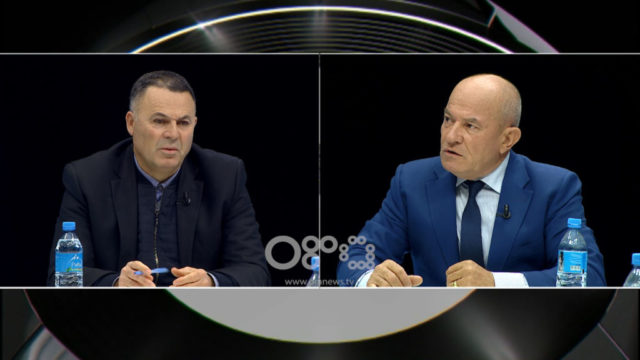 REPLIKAT/ Degjeneron debati në studio, ish themeluesi-kandidatit të PD: Ti s’më arrin dot as te ai vendi mua