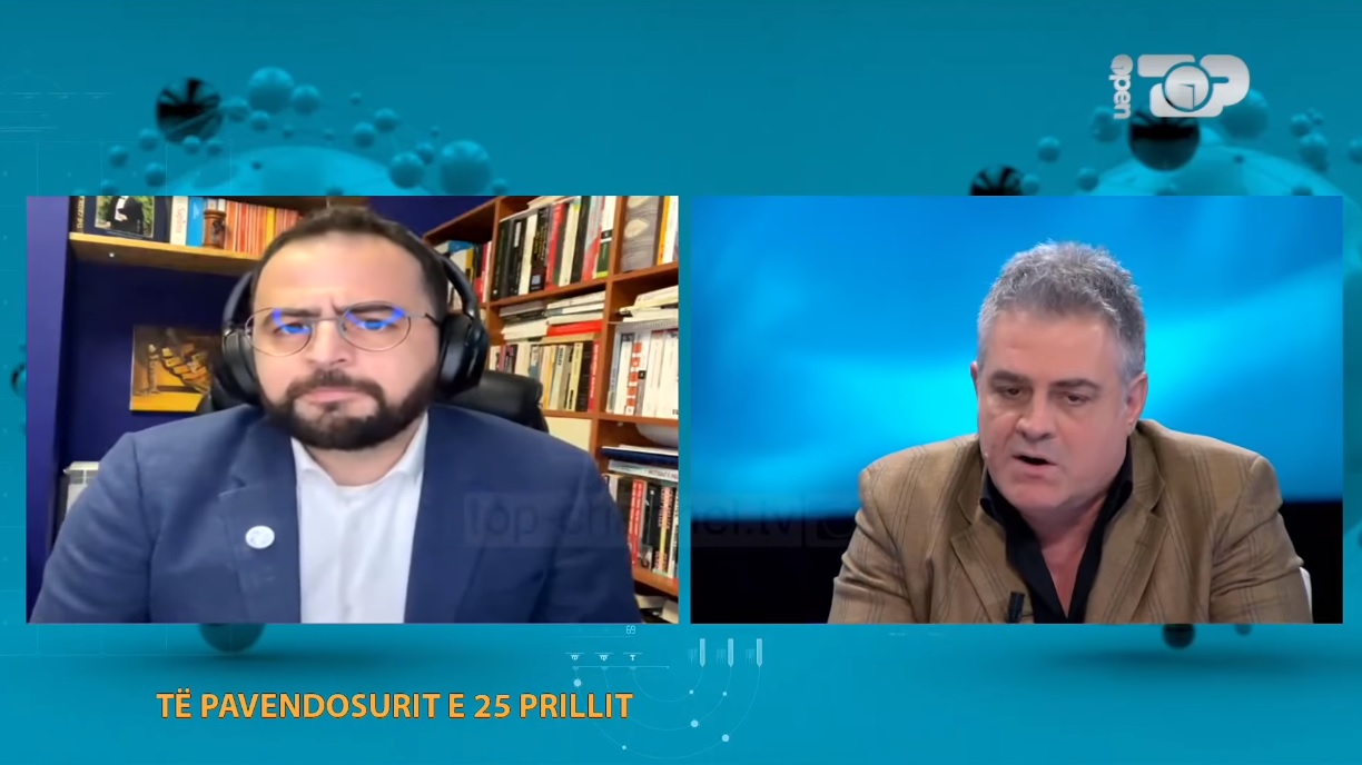 “Jeni filial i LSI…”, gazetari ia plas në fytyrë kryetarit të “Nisma Thurje”: Ti ke qenë tek Aleancakuqezi, je kot aty, kush t’i paguan sallat “Jeni filial i LSI…”, gazetari ia plas në fytyrë kryetarit të “Nisma Thurje”: Ti ke qenë tek Aleancakuqezi, je kot aty, kush t’i paguan sallat