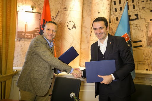 Erion Veliaj nis shantazhin për mbylljen e RTV Ora Erion Veliaj nis shantazhin për mbylljen e RTV Ora