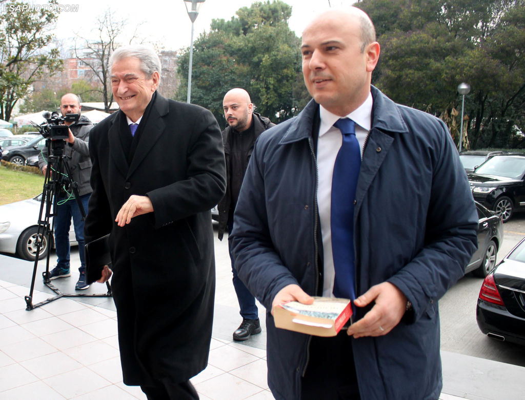 E katapultoi në milioner nga hiçi! Berisha në emision, dhëndri Abi e përshëndet vjehërrin nga ekrani