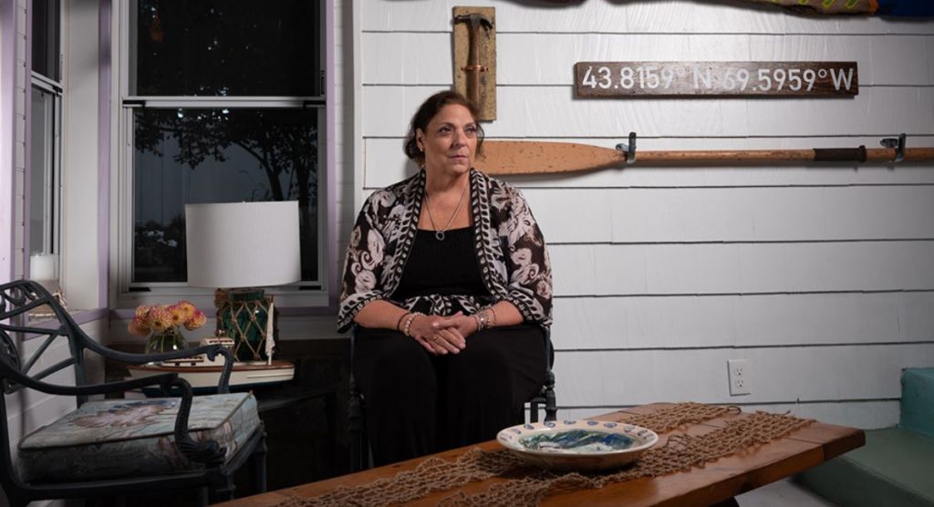 Zgjohet nga koma dhe zbulon se ka humbur burrin, vjehrrin dhe një shok Zgjohet nga koma dhe zbulon se ka humbur burrin, vjehrrin dhe një shok