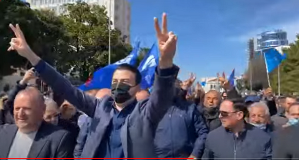 Rita Ndoci, pas vizitës së Bashës në Shkodër: Ky nuk njeh as kandidatët e vet, që i ka dhe në krye të listës Rita Ndoci, pas vizitës së Bashës në Shkodër: Ky nuk njeh as kandidatët e vet, që i ka dhe në krye të listës