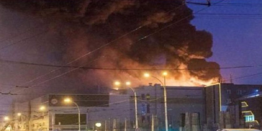 Zjarri në qendrën tregtare: Shefi i sigurisë u bllokua në magazinë pasi shpëtoi 25 punonjës të tjerë