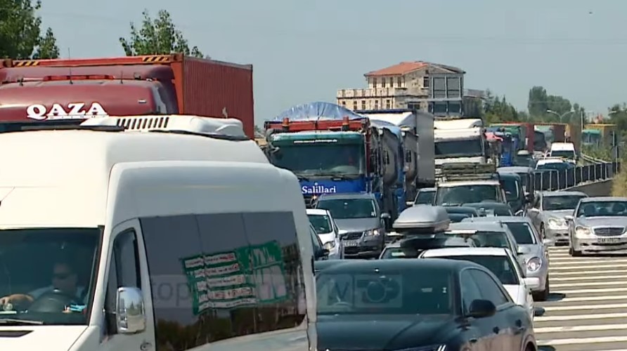 Lëviz apo nuk lëviz me makinë, nëse nuk paguan siguracionin do gjobitesh Lëviz apo nuk lëviz me makinë, nëse nuk paguan siguracionin do gjobitesh