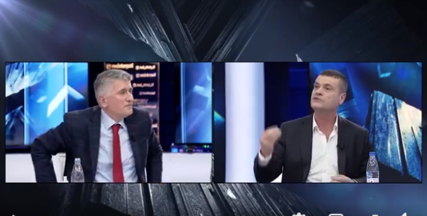 VIDEO/ Patozi-Gjekmarkajt: Çdo mëngjese çoje nga gjumi Ramën me SMS, të të bënte dekan pasi Basha të la rrugëve VIDEO/ Patozi-Gjekmarkajt: Çdo mëngjese çoje nga gjumi Ramën me SMS, të të bënte dekan pasi Basha të la rrugëve