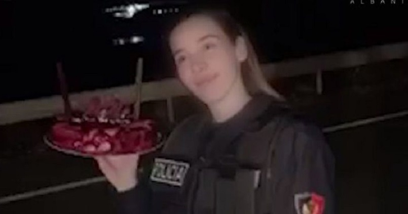 Zbrazën armët për të festuar ditëlindjen e shefes, merret vendimi i menjëhershëm për katër efektivët e policisë