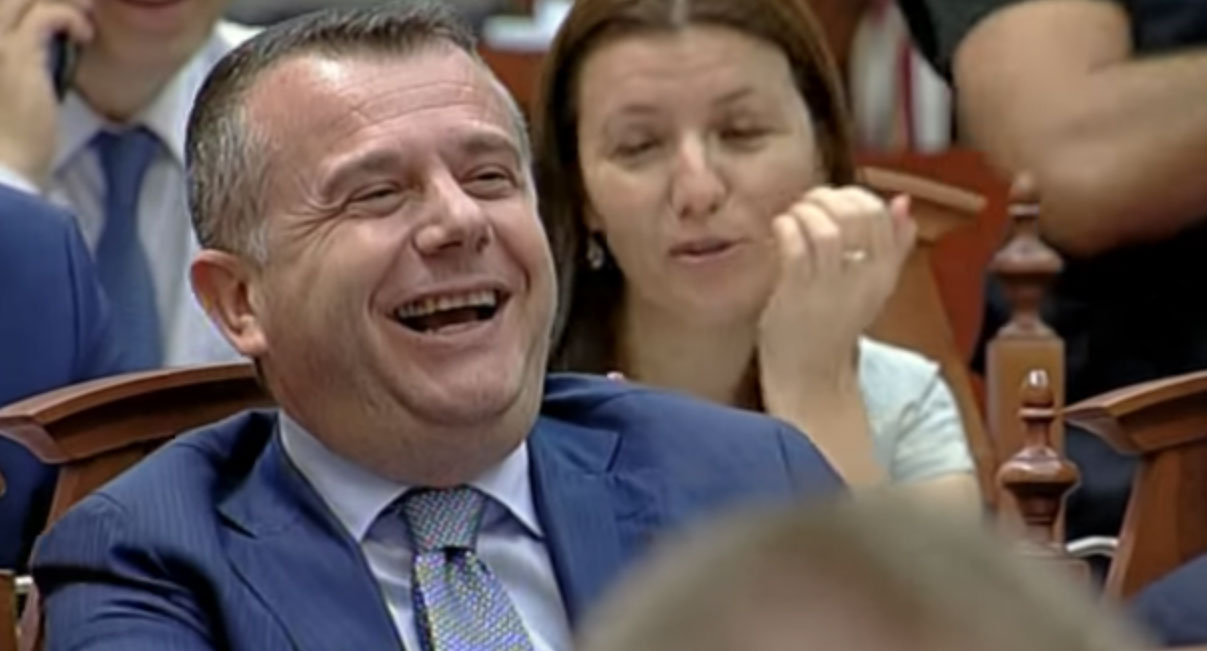 Tao e harroi Reformën në Drejtësi siç harroi dhëmbët e tij, pas 8 vitesh në pushtet: E prishëm koalicionin me LSI për “Drejtësinë” Tao e harroi Reformën në Drejtësi siç harroi dhëmbët e tij, pas 8 vitesh në pushtet: E prishëm koalicionin me LSI për “Drejtësinë”