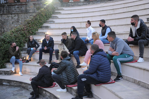 Bilushi i Metës shpjegon konfliktin e LSI me Gaz Bardhin në Elbasan Bilushi i Metës shpjegon konfliktin e LSI me Gaz Bardhin në Elbasan