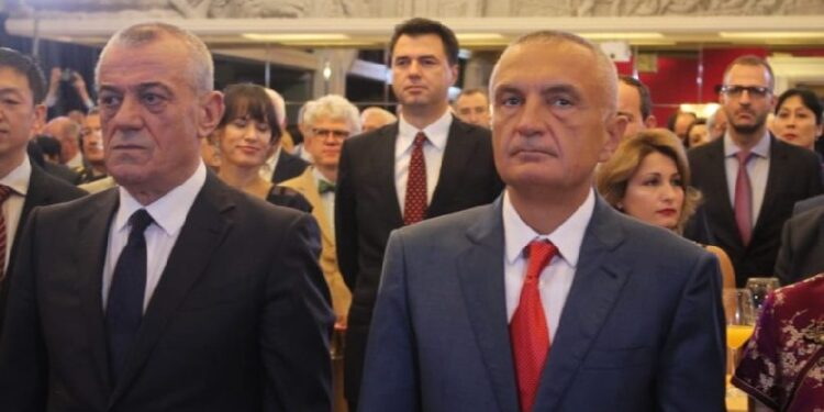 Meta frikë nga burgu, gati të bllokojë ndryshimet në 10 ligjet e reformës në drejtësi: Rrezikohet ngritja e BKH, Kushtetuesja dhe forcimi i SPAK Meta frikë nga burgu, gati të bllokojë ndryshimet në 10 ligjet e reformës në drejtësi: Rrezikohet ngritja e BKH, Kushtetuesja dhe forcimi i SPAK