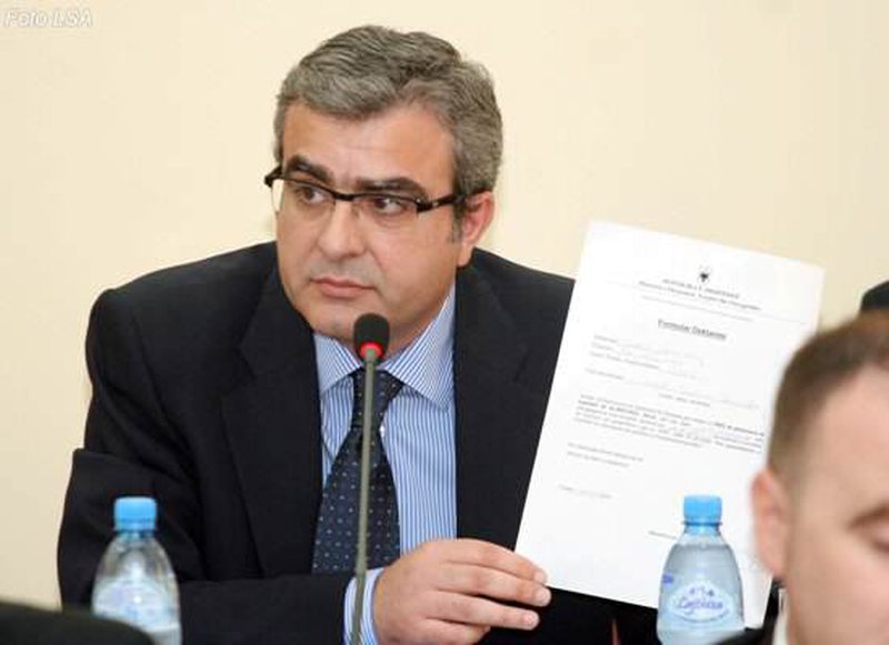 Abuzimet me rrugën Tiranë-Elbasan, një tjetër ish-ministër i LSI merret në pyetje tek Krimet e Rënda Abuzimet me rrugën Tiranë-Elbasan, një tjetër ish-ministër i LSI merret në pyetje tek Krimet e Rënda