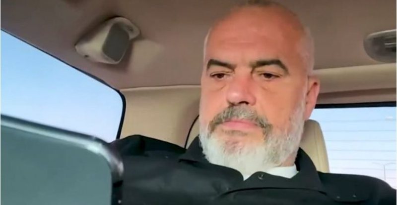 I përhumbur dhe me telefon në dorë! Rama nxjerr pamjet gjatë udhëtimit me makinë: Me Dua Lipën për në…
