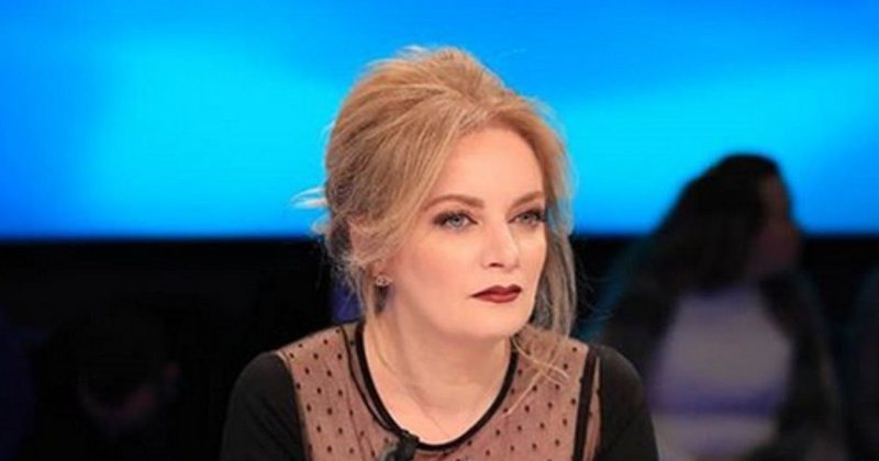 Pedagogia Iris Luarasi tregon DRAMËN më të madhe që ka përjetuar: Maskarallëqet e Berishës më kushtuan… Pedagogia Iris Luarasi tregon DRAMËN më të madhe që ka përjetuar: Maskarallëqet e Berishës më kushtuan…