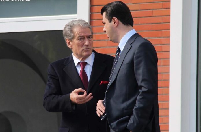 Berisha sulmon Lulzim Bashën: Unë kur humba dhashë dorëheqjen, ai bën zgjedhje për t’u rizgjedhur Berisha sulmon Lulzim Bashën: Unë kur humba dhashë dorëheqjen, ai bën zgjedhje për t’u rizgjedhur