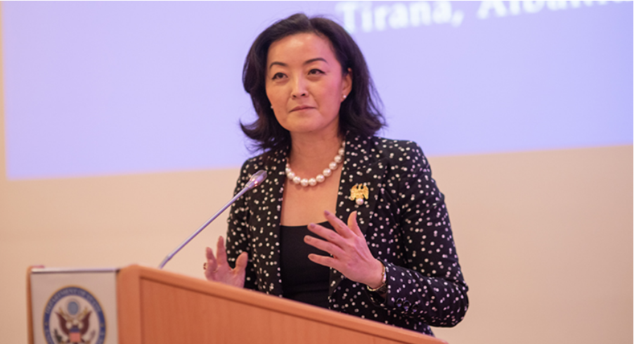“Shqipëria voton”! Ja qyteti ku ka zgjedhur ambasadorja Yuri Kim ta nisë vëzhgimin e procesit
