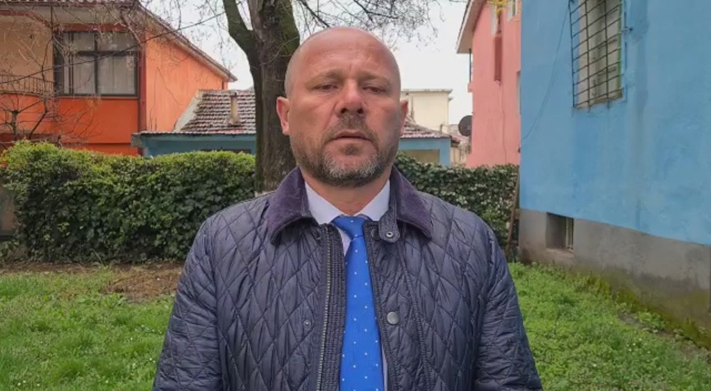 Shpërthim me eksploziv në murin rrethues të banesës së deputetit të PD, Xhelal Mziu Shpërthim me eksploziv në murin rrethues të banesës së deputetit të PD, Xhelal Mziu