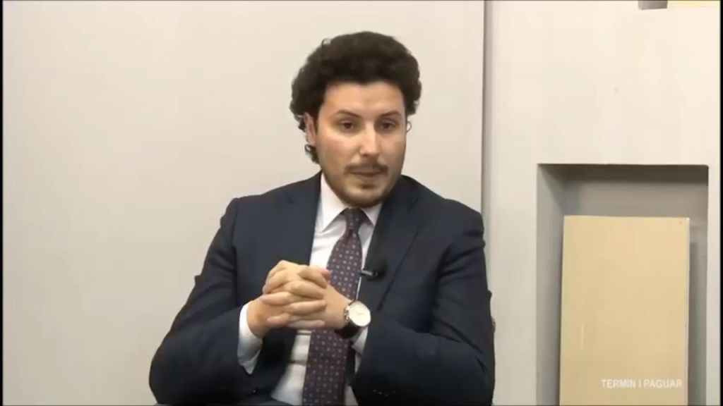 Dritan Abazoviçi nën akuzë për komplot: Ç’po ndodh në qeverinë e re malazeze?