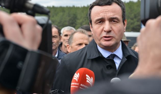 Erdhi në Tiranë për të votuar, Zemaj-Kurtit: Kokën si struci në Kosovë, e bishtin lart në Shqipëri! Edhe 4 vdekje sot nga Covid 19 dhe asnjë vaksinë për të shpëtuar jetë Erdhi në Tiranë për të votuar, Zemaj-Kurtit: Kokën si struci në Kosovë, e bishtin lart në Shqipëri! Edhe 4 vdekje sot nga Covid 19 dhe asnjë vaksinë për të shpëtuar jetë