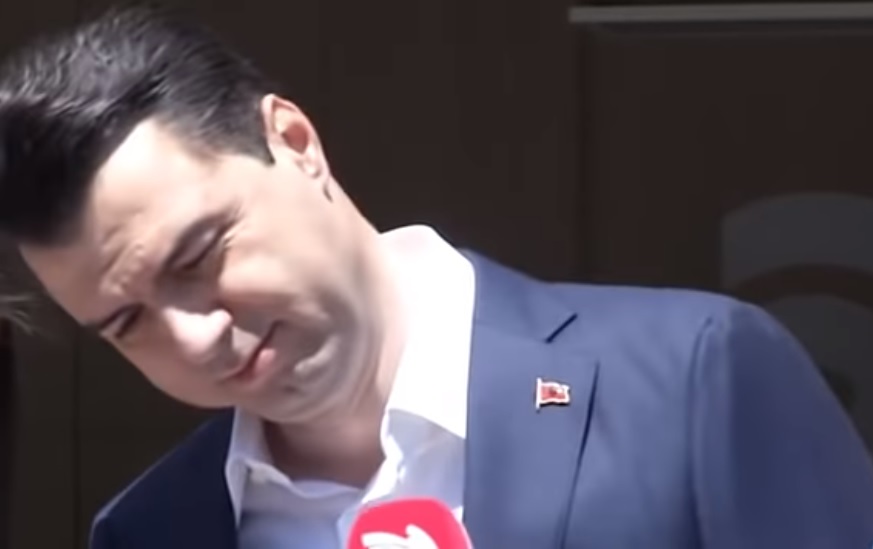 Basha shpall fitoren, por i humb bëzeqeshja Basha shpall fitoren, por i humb bëzeqeshja