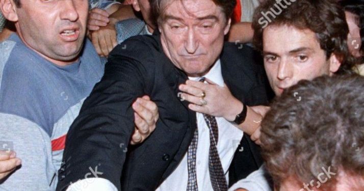 “Erdhi me një valixhe në Tiranë”, Bamir Topi flet për pasurinë e Sali Berishës: Nëse PS ka marrë peng qeverinë, PD ka marrë peng demokracinë “Erdhi me një valixhe në Tiranë”, Bamir Topi flet për pasurinë e Sali Berishës: Nëse PS ka marrë peng qeverinë, PD ka marrë peng demokracinë