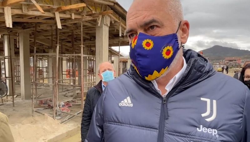 VIDEO/ Rama publikon rrëfimin e çiftit të të moshuarve që u bënë me shtëpi të re, pas tërmetit: Sikur lindëm për së dyti! VIDEO/ Rama publikon rrëfimin e çiftit të të moshuarve që u bënë me shtëpi të re, pas tërmetit: Sikur lindëm për së dyti!