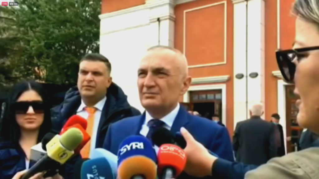 Ilir Meta: Më 26 prill Ramën do e sjell në çmendinën e Vlorës të kurohet. Unë do vi me çetat e Çepanit dhe Skraparit Ilir Meta: Më 26 prill Ramën do e sjell në çmendinën e Vlorës të kurohet. Unë do vi me çetat e Çepanit dhe Skraparit