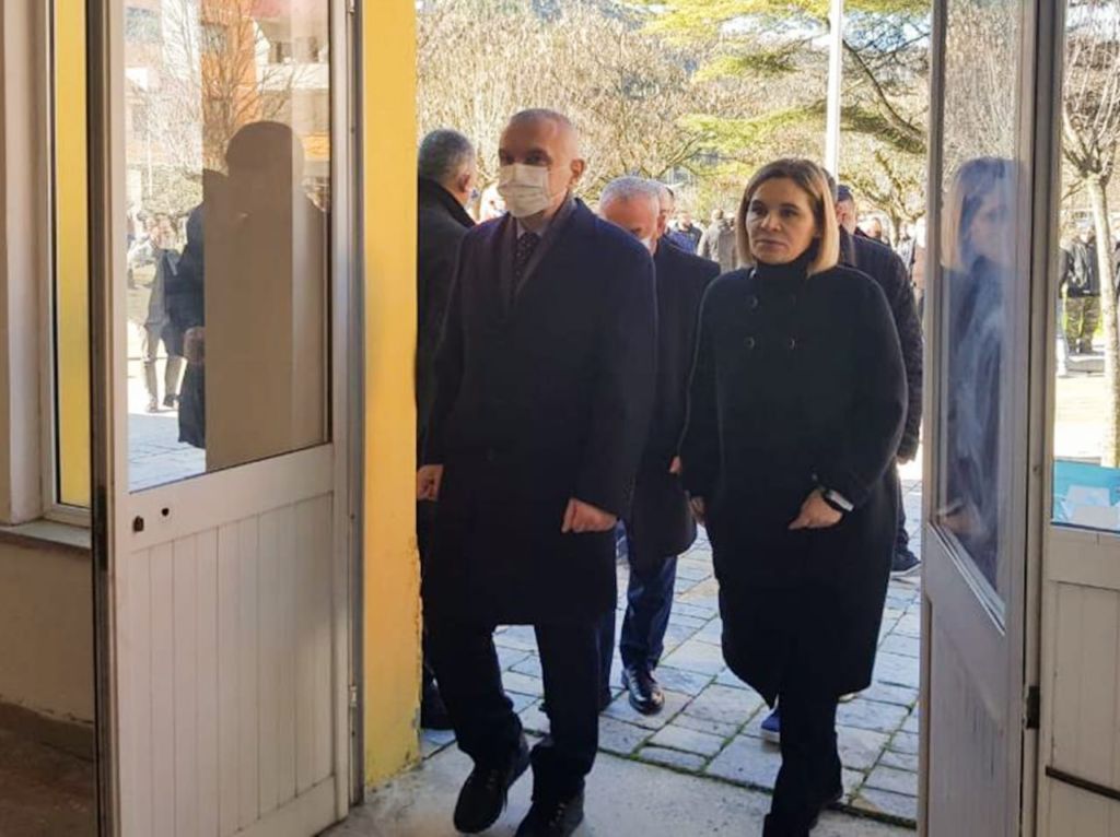 Rezultati shokues: Si u zhduk LSI-ja nën drejtimin e Monika Kryemadhit, fshihet nga harta elektorale në 9 qarqe