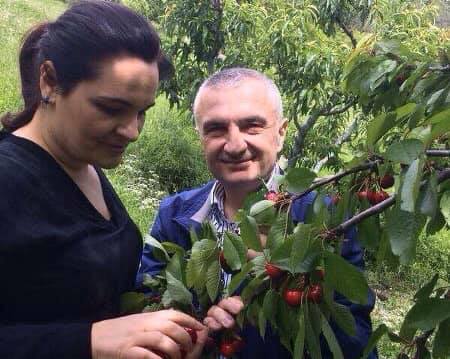 Monika Kryemadhi në hall: S’fle më me Metën, s’është më për atë “punë”! Berisha karizmatik dhe qëndrestar Monika Kryemadhi në hall: S’fle më me Metën, s’është më për atë “punë”! Berisha karizmatik dhe qëndrestar