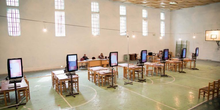 LSI dërgon në qendrat e numërimit vëzhgues të  infektuar me Covid 19