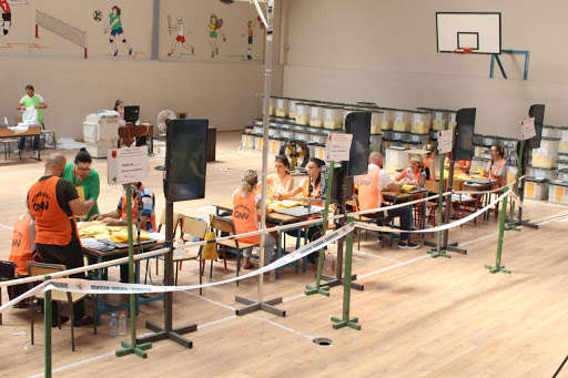 Numërohen mbi 14% e votave! PS në avantazh, PD në rritje, LSI në rënie drastike! Tom Doshi fiton, por lëshon mandatin: Dorëheqje e parevokueshme Numërohen mbi 14% e votave! PS në avantazh, PD në rritje, LSI në rënie drastike! Tom Doshi fiton, por lëshon mandatin: Dorëheqje e parevokueshme