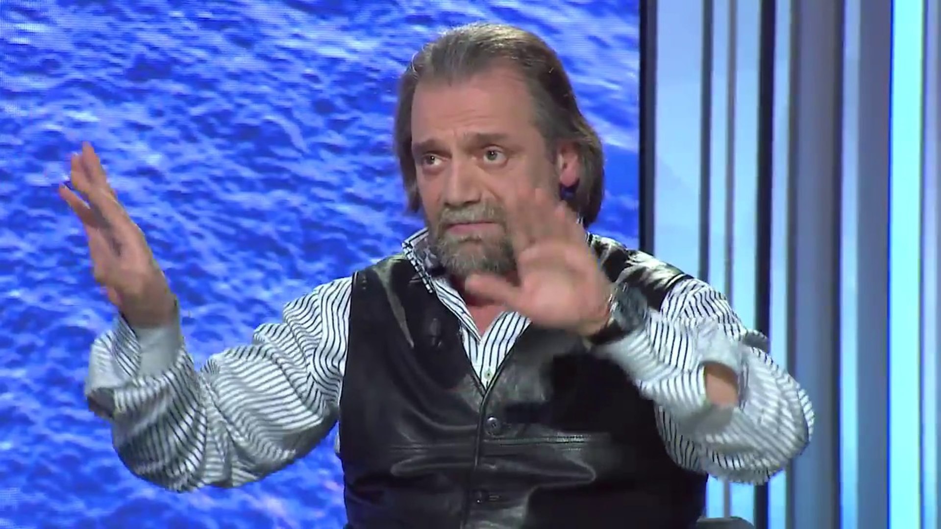 Ndrenika dhe Kurti në reklamat e PS, reagon Trebicka: Artistët nuk janë ufo!