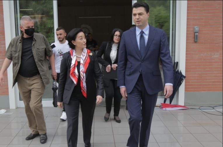 Yuri Kim: Disa parti kanë shpallur fitoren, por duhet të presim se çfarë thotë populli