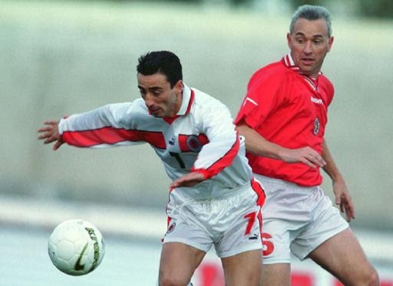 Ish-sulmuesi i kombëtares: Në Shqipëri të zhvishnin. U mashtrova dhe firmosa në letër higjienike! Ndaj ndihem grek Ish-sulmuesi i kombëtares: Në Shqipëri të zhvishnin. U mashtrova dhe firmosa në letër higjienike! Ndaj ndihem grek