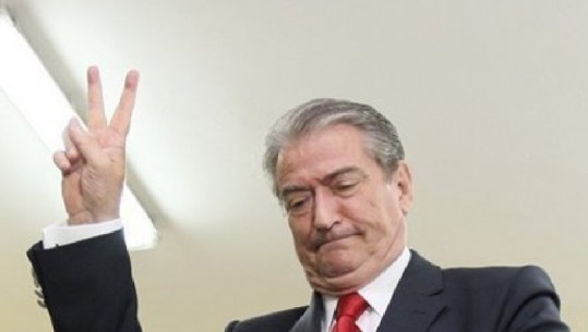 Akuzat pa përgjigje të Tritan Shehut ndaj Berishës: Ku i zhduke paratë e Sudes? Na the në zyrë se i kishe nën kontroll të plotë firmat piramidale Akuzat pa përgjigje të Tritan Shehut ndaj Berishës: Ku i zhduke paratë e Sudes? Na the në zyrë se i kishe nën kontroll të plotë firmat piramidale