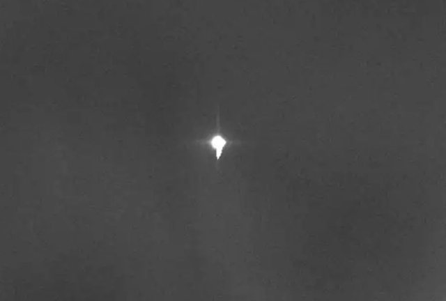 Po shkakton panik raketa kineze 20 tonëshe që ka humbur kontrollin/ Fotografohet përtej Adriatikut, shumë afër Tokës, ja kur pritet të bie Po shkakton panik raketa kineze 20 tonëshe që ka humbur kontrollin/ Fotografohet përtej Adriatikut, shumë afër Tokës, ja kur pritet të bie