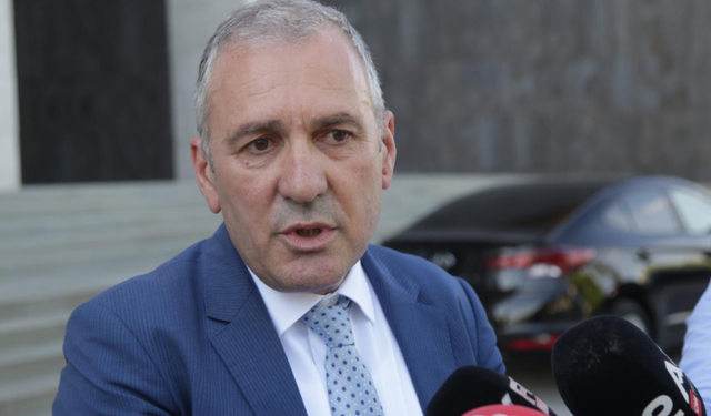 Fatmir Mediut i mbaroi imuniteti, tani do të gjykohet! Kreu i SPAK bënë deklaratë publike: Hetimi është i veçuar nga të dënuarit e tjerë të Gërdecit Fatmir Mediut i mbaroi imuniteti, tani do të gjykohet! Kreu i SPAK bënë deklaratë publike: Hetimi është i veçuar nga të dënuarit e tjerë të Gërdecit