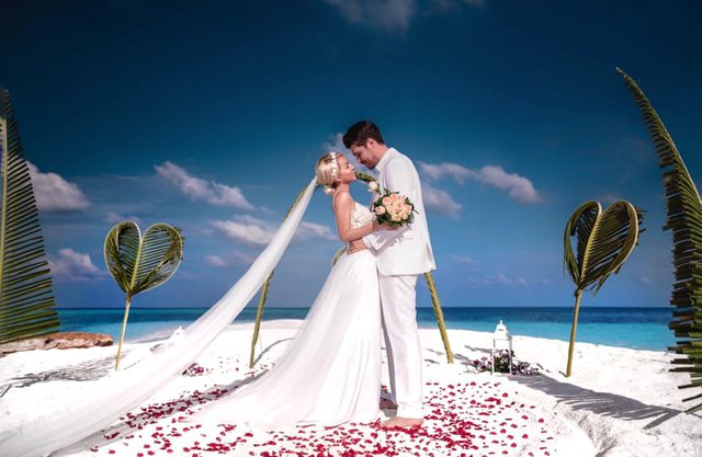 Edhe pse Albani i tha “JO”, Miriami sapo mori vendimin e prerë që nuk do i pëlqejë aspak bashkëshortit Edhe pse Albani i tha “JO”, Miriami sapo mori vendimin e prerë që nuk do i pëlqejë aspak bashkëshortit