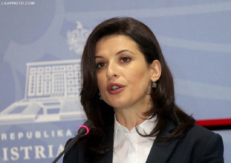 Ndodhi për herë të parë në zgjedhjet në Shqipëri: Nuk do ta besoni sa vota ka marrë Etilda Gjonaj në burgje