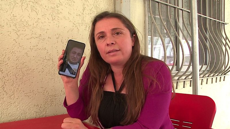 Akuzohet për v.rasjen e biznesmenit të njohur në Elbasan, i riu që i iku policisë me pranga në duar, rrëfehet nga arratia: Unë e kam pasur shok! Vetëdorëzohem me kusht që… Akuzohet për v.rasjen e biznesmenit të njohur në Elbasan, i riu që i iku policisë me pranga në duar, rrëfehet nga arratia: Unë e kam pasur shok! Vetëdorëzohem me kusht që…