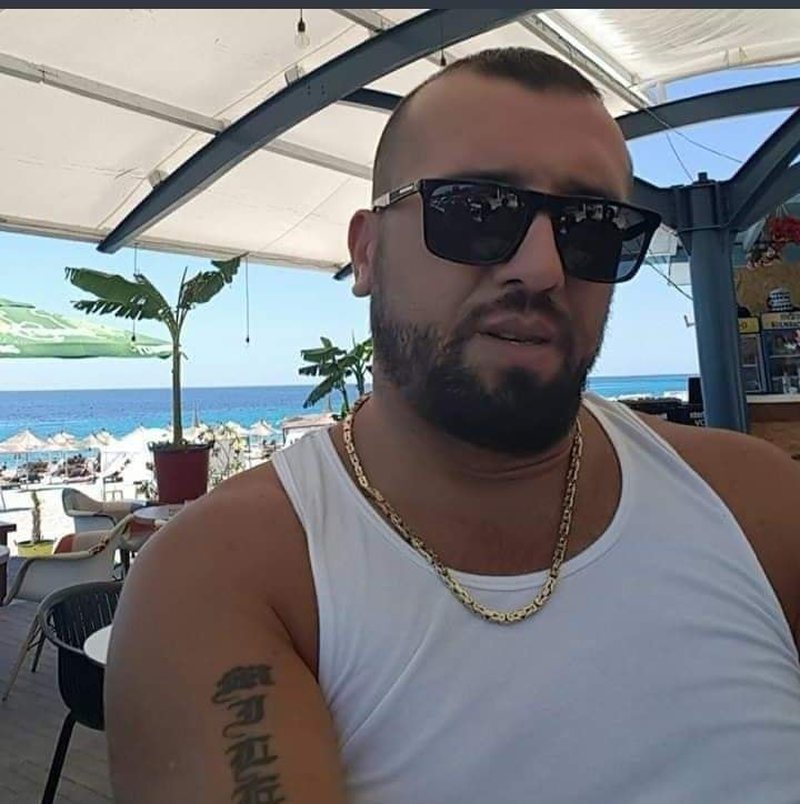 Ekzekutimi i Delon Troqes para servisit, polica jep detajet Ekzekutimi i Delon Troqes para servisit, polica jep detajet