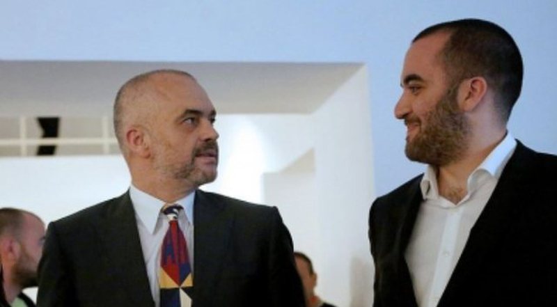 Në një lidhje me djalin e kryeministrit Rama? Gazetarja e njohur reagon pas lajmeve që bënë bujë, tregon si është e vërteta: Jemi të pashqetësuar, ftoje Gregun dhe… Në një lidhje me djalin e kryeministrit Rama? Gazetarja e njohur reagon pas lajmeve që bënë bujë, tregon si është e vërteta: Jemi të pashqetësuar, ftoje Gregun dhe…