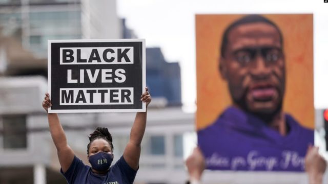 Mbyti në rrugë George Flloyd: Rast i rrallë shpallja fajtor e ish-oficerit të policisë Mbyti në rrugë George Flloyd: Rast i rrallë shpallja fajtor e ish-oficerit të policisë