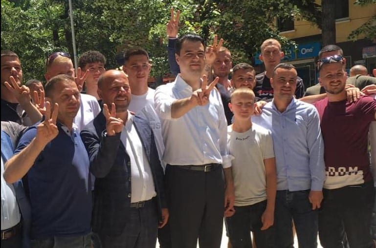 Basha “tur” atje ku gënjehen më lehtë Kukës, Dibër, Mat e Bulqizë! Xhelal Mziu: Pjesëmarrje madhështore, fati i Shqipërisë varet nga unë dhe Luli! Basha “tur” atje ku gënjehen më lehtë Kukës, Dibër, Mat e Bulqizë! Xhelal Mziu: Pjesëmarrje madhështore, fati i Shqipërisë varet nga unë dhe Luli!