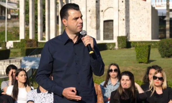 Demokratët e Lezhës dhe Mirditës sulmojnë Bashën: Na le 12 vite në opozitë, tani na vjen me Markun për të bllokuar diskutimet e llogaridhënien